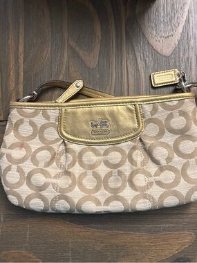 Coach Beige Signature Jacquard Wristlet with Gold Trim #vintage